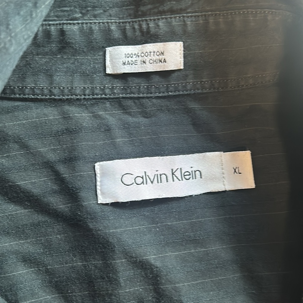 Calvin Klein shirt - Picture 2 of 3